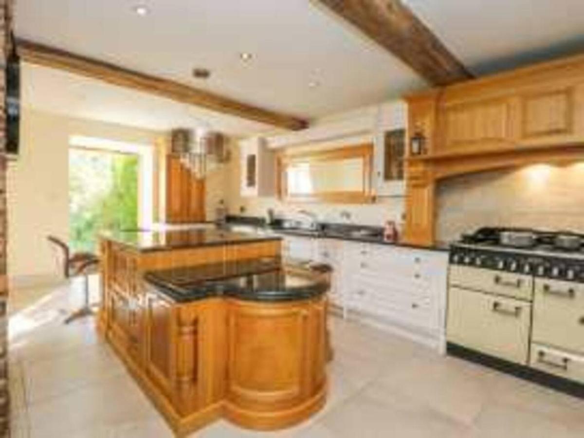 Meagill Farmhouse Hot Tub Bbq Hut Villa Otley  Eksteriør billede